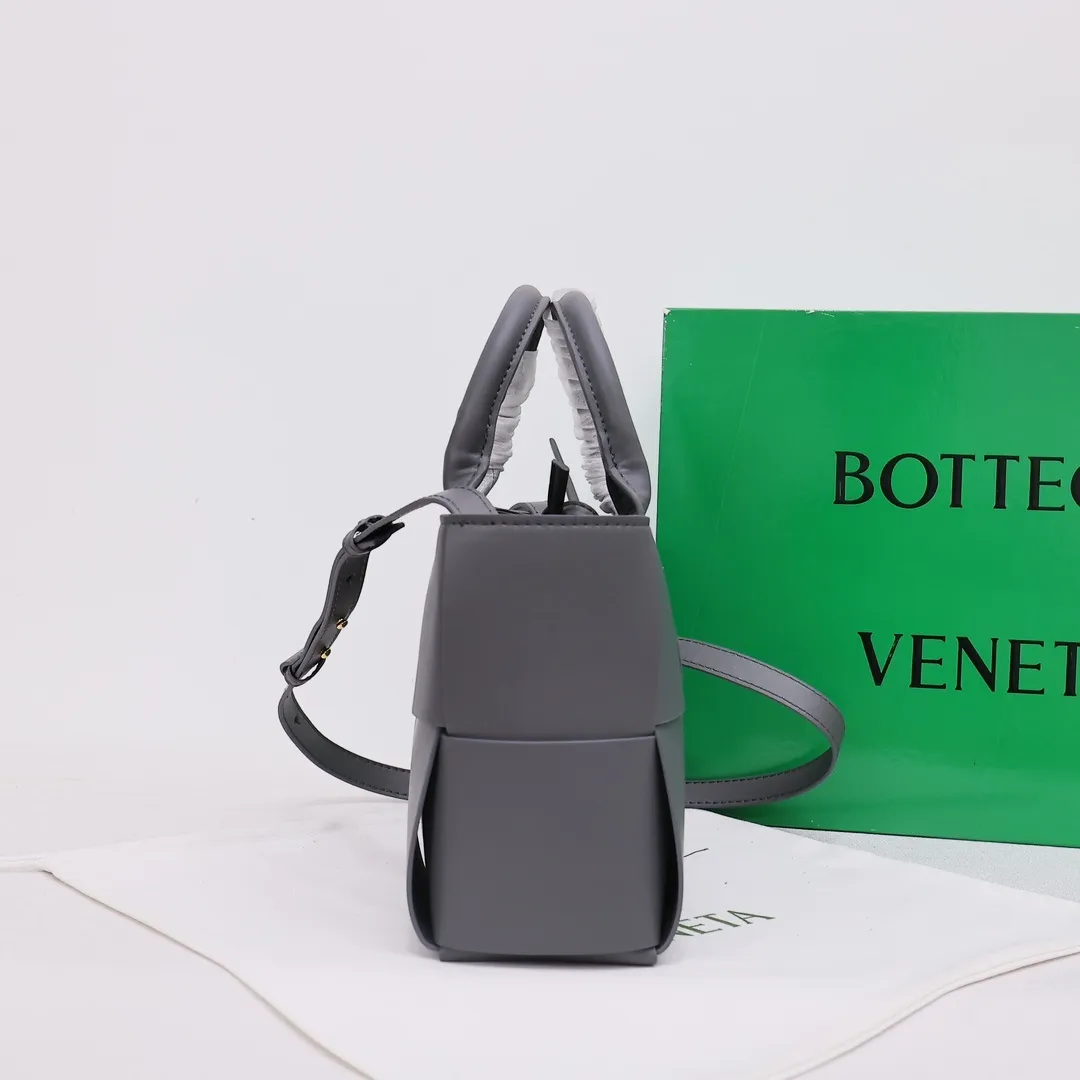All Categories Official Website "Brand Women's Bags" Women's Bags 💙 BV 2025 Official Website New BV Crossbody Bag